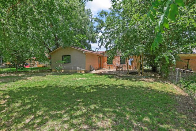 1704 W Birge Street, Sherman, TX 75092