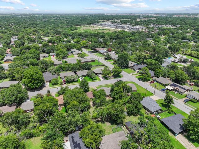 1704 W Birge Street, Sherman, TX 75092