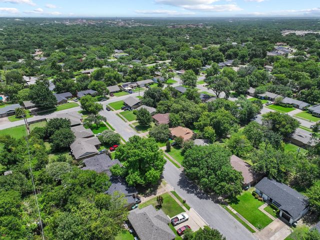 1704 W Birge Street, Sherman, TX 75092