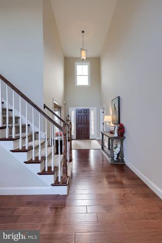 8 IVANHOE LN, Wrightsville, PA 17368