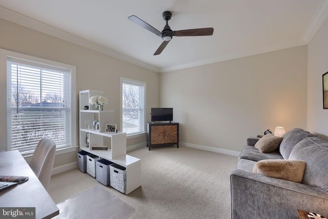 8 IVANHOE LN, Wrightsville, PA 17368