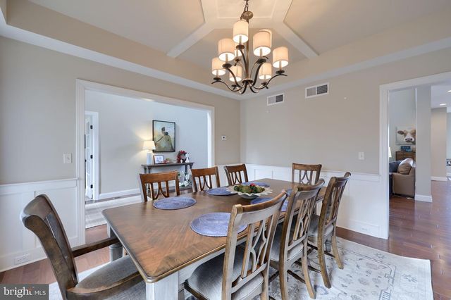 8 IVANHOE LN, Wrightsville, PA 17368