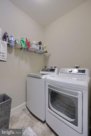 8 IVANHOE LN, Wrightsville, PA 17368