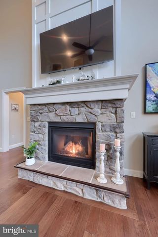 8 IVANHOE LN, Wrightsville, PA 17368