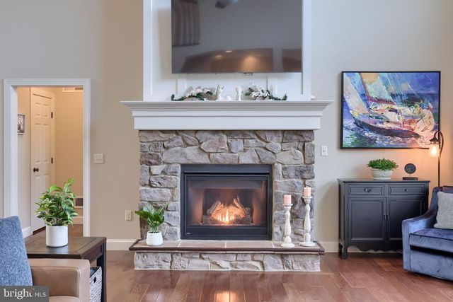 8 IVANHOE LN, Wrightsville, PA 17368