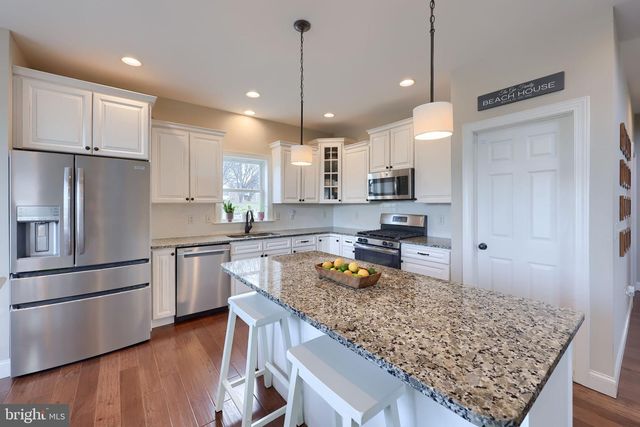 8 IVANHOE LN, Wrightsville, PA 17368