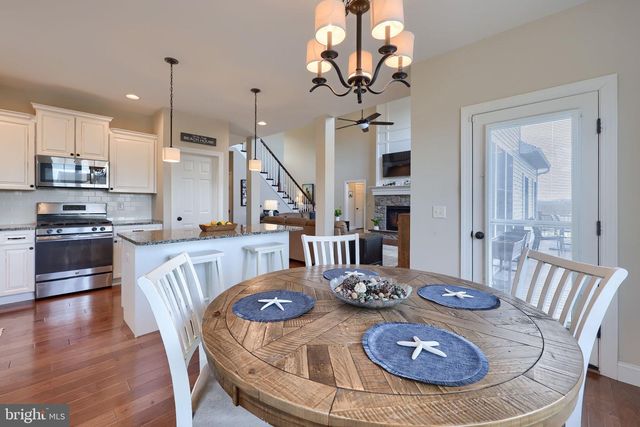 8 IVANHOE LN, Wrightsville, PA 17368