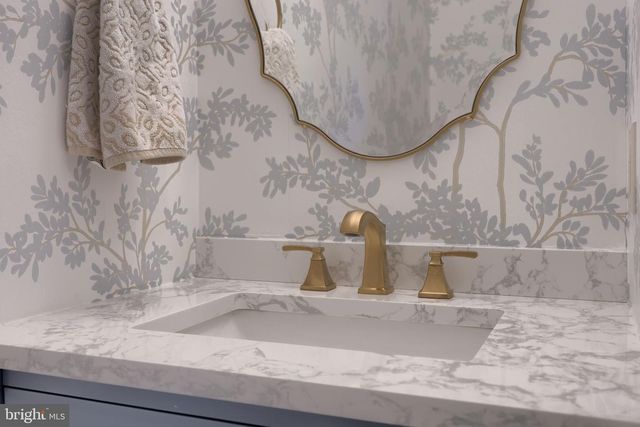 8 IVANHOE LN, Wrightsville, PA 17368