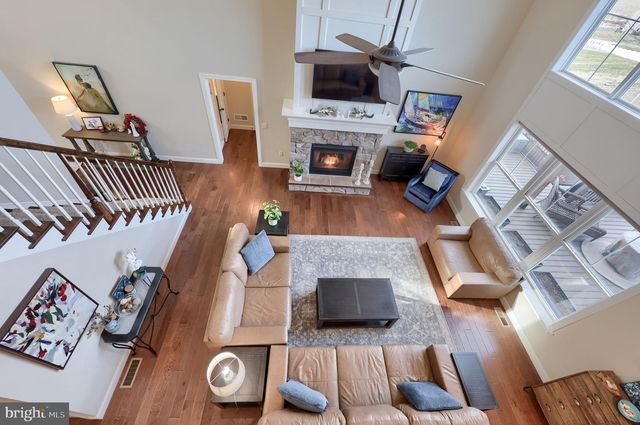 8 IVANHOE LN, Wrightsville, PA 17368