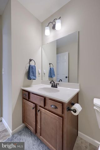 8 IVANHOE LN, Wrightsville, PA 17368