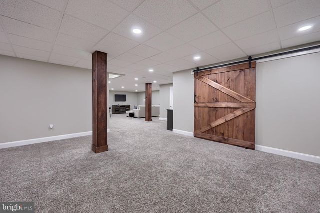 8 IVANHOE LN, Wrightsville, PA 17368