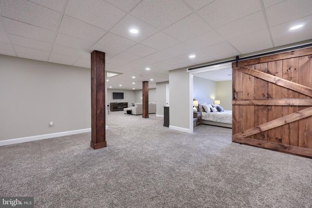 8 IVANHOE LN, Wrightsville, PA 17368