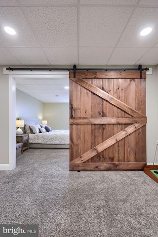 8 IVANHOE LN, Wrightsville, PA 17368