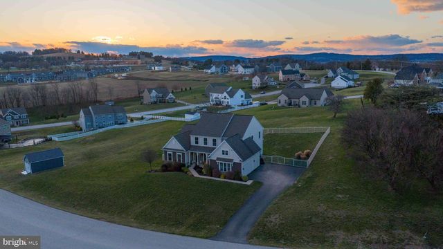 8 IVANHOE LN, Wrightsville, PA 17368