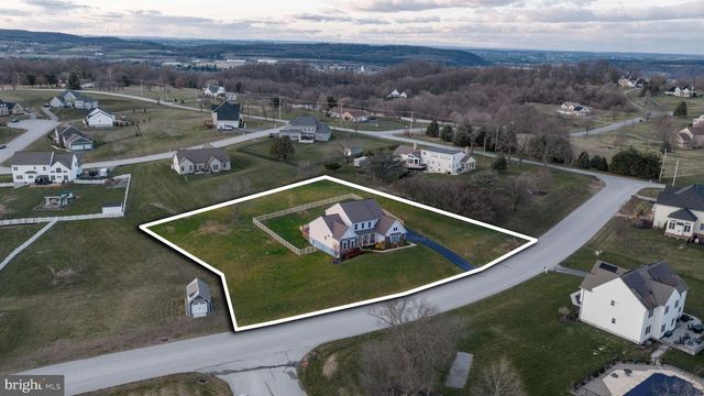 8 IVANHOE LN, Wrightsville, PA 17368