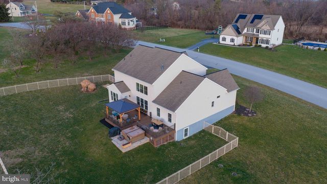 8 IVANHOE LN, Wrightsville, PA 17368