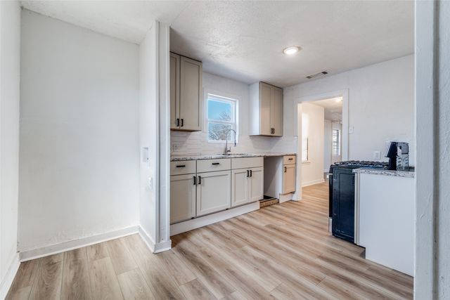 3455 Kellogg Avenue, Dallas, TX 75216
