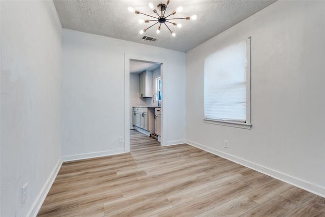 3455 Kellogg Avenue, Dallas, TX 75216