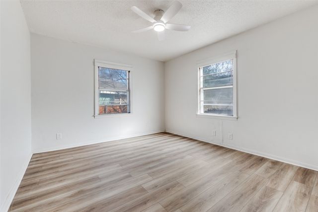 3455 Kellogg Avenue, Dallas, TX 75216