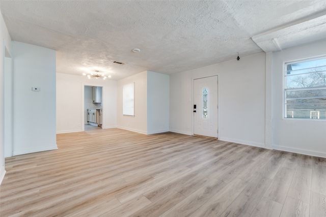 3455 Kellogg Avenue, Dallas, TX 75216