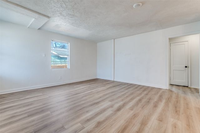 3455 Kellogg Avenue, Dallas, TX 75216