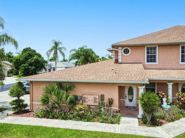 19977 LAKE VISTA CIRCLE 17D, Lehigh Acres, FL 33936
