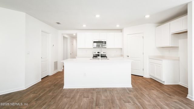 5441 HOLLOW BIRCH Drive, Jacksonville, FL 32219