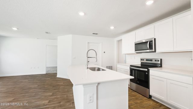 5441 HOLLOW BIRCH Drive, Jacksonville, FL 32219