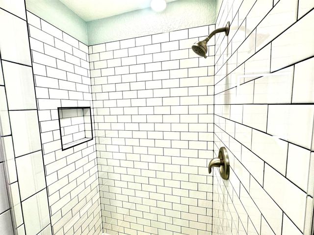 2803 Kings Crossing Drive 205, Kingwood, TX 77345