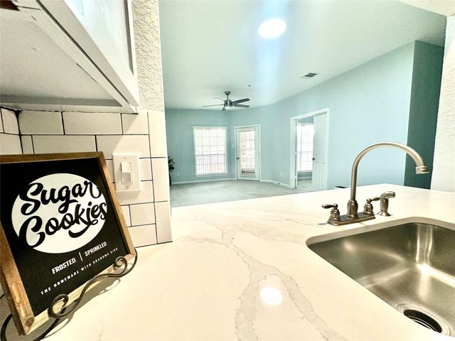 2803 Kings Crossing Drive 205, Kingwood, TX 77345