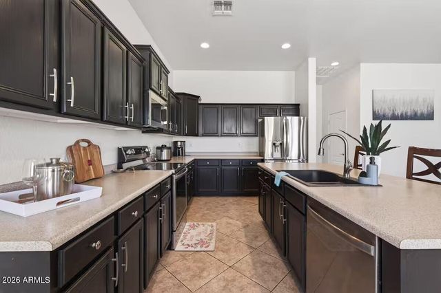 17846 W BUCKHORN Drive, Goodyear, AZ 85338