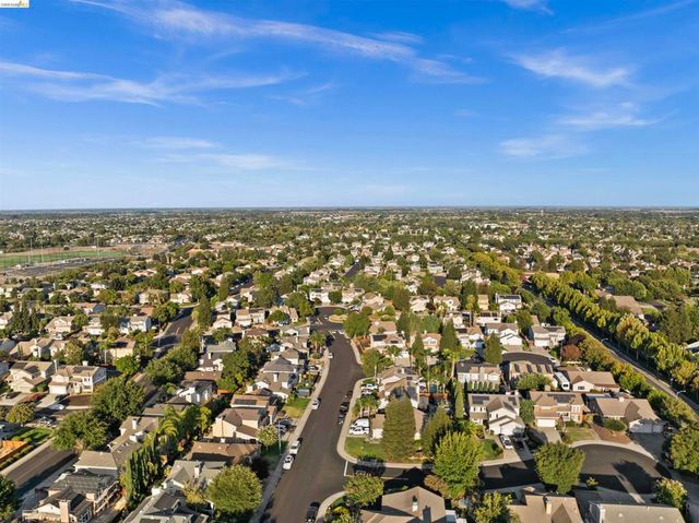 1049 Meadowgate Way, Brentwood, CA 94513