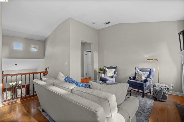 1049 Meadowgate Way, Brentwood, CA 94513