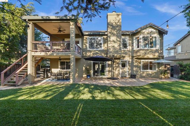 1049 Meadowgate Way, Brentwood, CA 94513