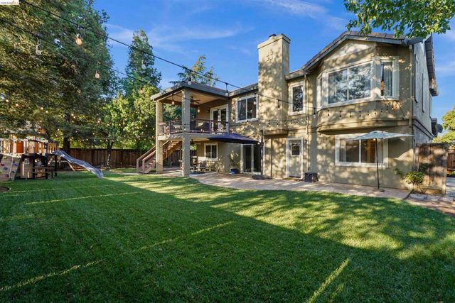 1049 Meadowgate Way, Brentwood, CA 94513