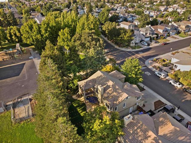 1049 Meadowgate Way, Brentwood, CA 94513