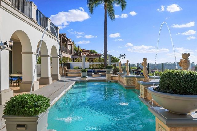 7 Vista Luci, Newport Coast, CA 92657