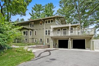 2340 Springhill Drive, Kalamazoo City, MI 49008