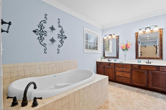 5936 Tarleton Drive, Oak Ridge, NC 27310