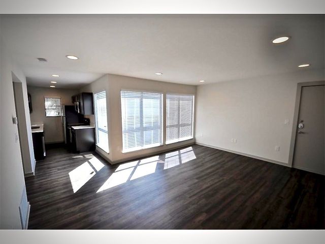 2806 Reagan Street 209, Dallas, TX 75219