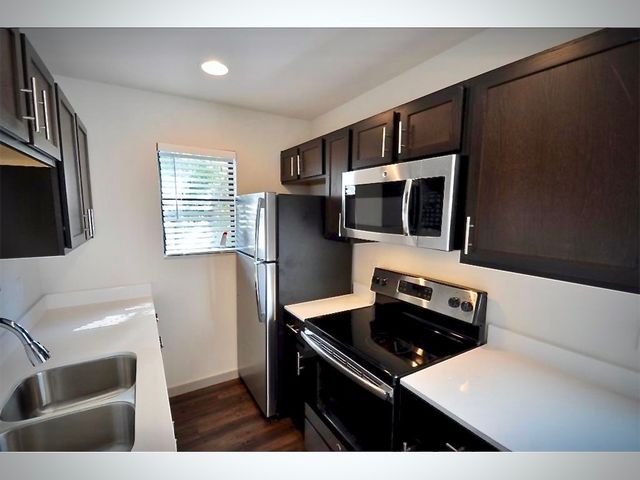 2806 Reagan Street 209, Dallas, TX 75219