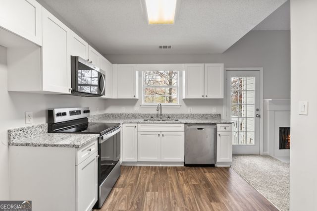 628 Fieldcrest Drive, Mcdonough, GA 30253