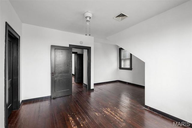 4408 Louisiana Avenue, St Louis, MO 63111