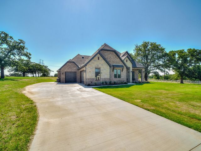 1000 henry way Road, Springtown, TX 76082