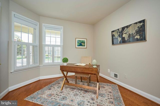 6907 BROADLEAF TER, Gainesville, VA 20155