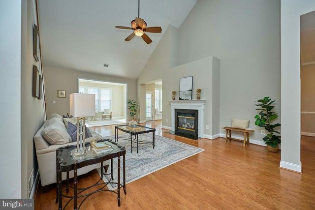 6907 BROADLEAF TER, Gainesville, VA 20155