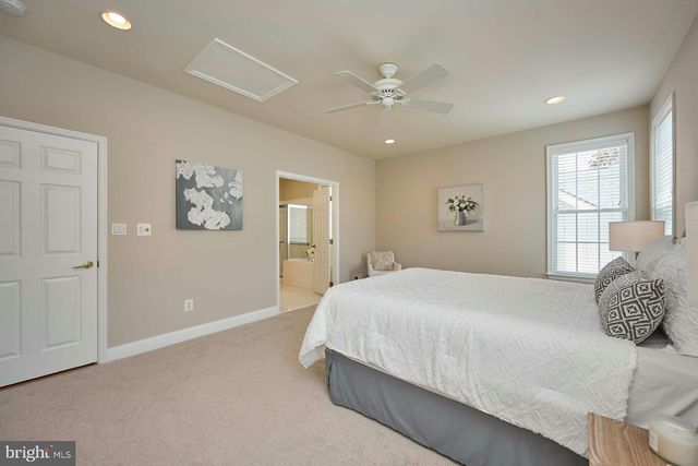6907 BROADLEAF TER, Gainesville, VA 20155