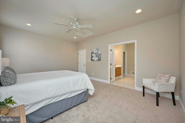 6907 BROADLEAF TER, Gainesville, VA 20155