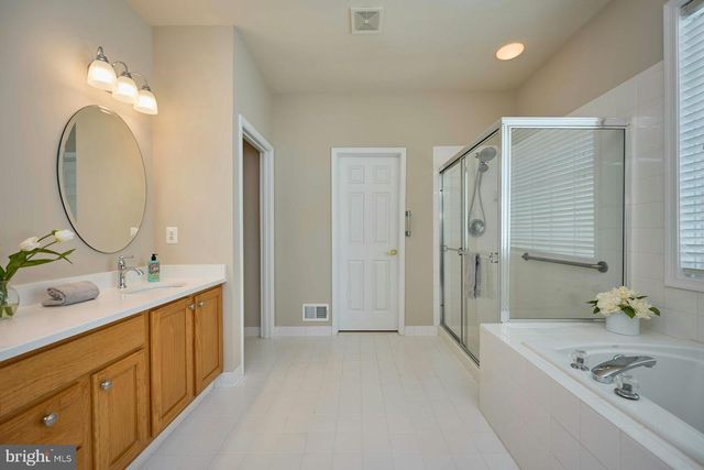 6907 BROADLEAF TER, Gainesville, VA 20155