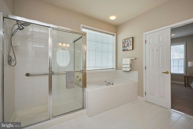 6907 BROADLEAF TER, Gainesville, VA 20155